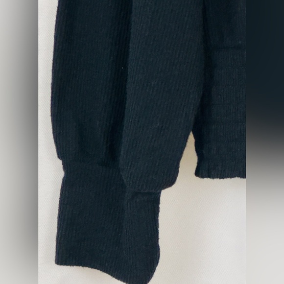 1.STATE - Black Ribbed Crew Neck Balloon Sleeve Sweater - Elastic Waist  Medium - Picture 3 of 9